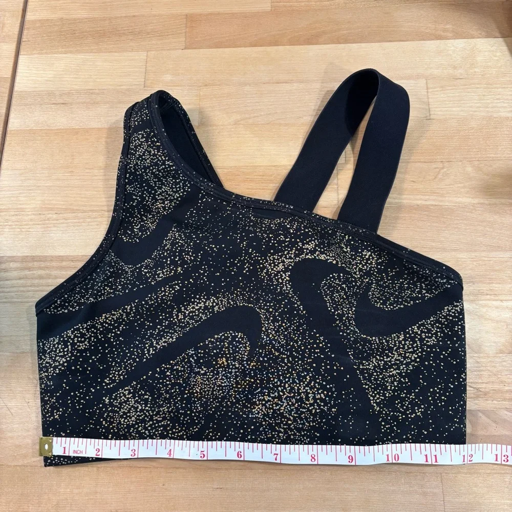 Nike Women's Non-Padded Asymmetrical Dri-FIT Sports Bra Small